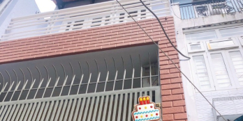 Bán nhà Q4 1tret 2lau ST đúc BTCT 3,1x12 nở hậu 3,45 giá: 4,5ty