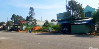 GIA ĐÌNH CẦN SANG GẤP 630M2 ,GIÁ 750TR. ĐƯỜNG NHỰA . ĐỐI DIỆN CHỢ VÀ TRƯỜNG HỌC.