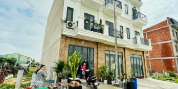 Bán nhà Phố Thuận An 1 trệt 2 lầu DT 200M  chỉ 2Tỷ900 triệu