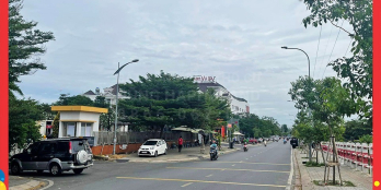 QGV. Bán nhà MẶT TIỀN Kinh Doanh gần E-Mart. Ngang 8M, 369m2, nở hậu. Giá tốt!