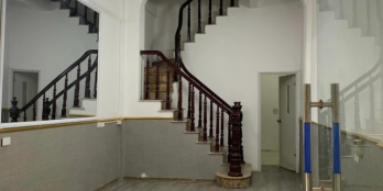 Cho Thuê nhà phố Hào Nam, 35m2 x 4 tầng , ô tô đỗ , kinh doanh , 15tr