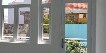 Hẻm xe hơi, không lộ giới, sổ vuông vức, đang cho thuê 25tr