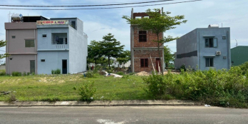 Bán gấp Mặt tiền đường Hùng Vương, liền kề trung tâm giá sụp hầm.