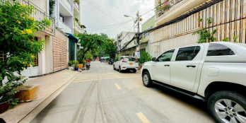 BÁN NHÀ HẺM XE TẢI, MẶT TIỀN NGANG HIẾM 6M _ GẦN NGUYỄN THỊ THẬP QUẬN 7