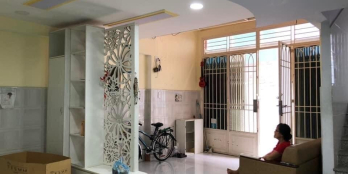 Giáp q1, sổ vuông vức, ngang hơn 5m, sát mặt tiền