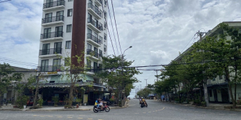 Khách Sạn 4 sao Sát Biển 12 tầng 90p 460m2 Giá 12x tỷ