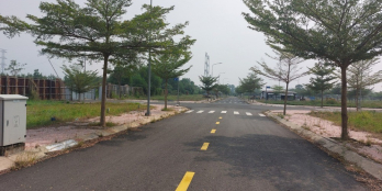 Nợ ngân hàng nên bán gấp lô đất đường ĐT 825 giá chỉ 16tr/m2 thổ cư 100%