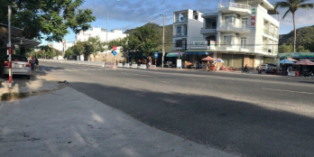 Bán cắt lỗ lô mật tiền đại lộ Nguyễn Tất Thành - Gần kề Diamond Bay Nha Trang