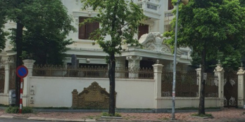 Bán Biệt Thự Cầu Giấy, Đẹp nhất Trung Yên. Dt 280m, 4T, MT 50m, 92Tỷ. Siêu Phẩm