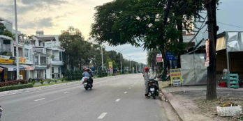 BÁN LÔ GÓC 2 MẶT TIỀN ĐƯỜNG 23 THÁNG 10 VĨNH HIỆP NHA TRANG GIÁ 3tỷ8