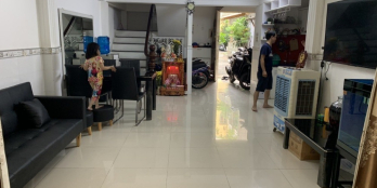 GIẢM SỐC 800TR. Nhà HXH Lê Văn Sỹ, mới đẹp ở liền, 3 tầng 3PN, nở hậu, chỉ 5.x t