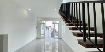 Nhà 1 Trệt 1 Lầu, Đẹp , Rộng Cạnh TTTP Nha Trang