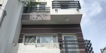 Hẻm cụt, thẳng 1 trục, gần mặt tiền, xe hơi vào nhà, nhiều tầng, tiện ích