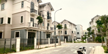 Bán GẤP Biệt Thự Song Lập 135m2 căn áp căn góc cạnh công viên tại KĐT Quốc Tế