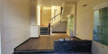 CHo thuê MTKD Chợ Hoàng Hoa Thám. 4x13, 3L,5pn,4wc