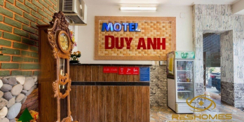 Bán Khách Sạn 20 phòng dt 168m2 SHR kinh doanh tốt cho doanh thu 70 triệu/tháng