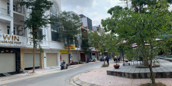 Nhà Phố Mai Anh 1 Trệt 3 Lầu Trảng Bàng Tây Ninh Lô Kế Hồ Bơi