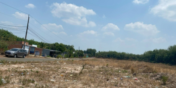 GẤP: CẦN BÁN NHANH MẢNH ĐẤT SÁT BÊN CHỢ 1125m2(25x45) GIÁ 300TR SỔ HỒNG RIÊNG, G