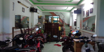 Chủ đi định cư nước ngoài cần bán gấp nhà phố hẻm xe hơi thông 2 đường lớn