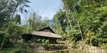 Cần bán 2500m2 đất nghỉ dưỡng tuyệt đẹp giữa thung lũng Mường Hoa