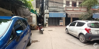 Cực Hiếm! Nhà 29m2 5 tầng giá 2.7 tỷ đồng, sổ đỏ chính chủ