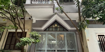 Bán nhà Đống Đa, phố Chùa Láng. Dt 52m, 4T, MT 4.6m, 16 Tỷ. Ô tô tránh, KDoanh