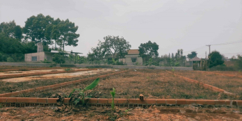 Chính chủ cần bán lô đất ngay trung tâm xã, 700 triệu SHR