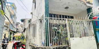 Nhà lô góc, hẻm 3m, khu yên tĩnh lịch sự của Phú Nhuận, nhà hơi cũ