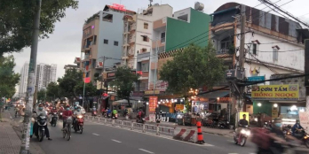 Mặt tiền 4,5x17 Phan Văn Trị 10,7 Tỷ P10 Gò Vấp