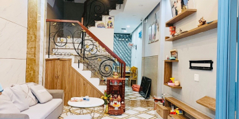 Nhà chính chủ 1 trệt 2 lầu, hẻm xe hơi quay đầu, tặng nội thất cao cấp