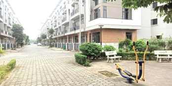 Bán  nhà mặt phố TP Từ Sơn, Kinh doanh gì cũng ra tiền, giá chỉ hơn 3 tỷ