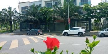 Ngã 4 đại độ Hữu Nghị.Mặt phố sầm uất nhất đại đô thị VSIP Từ Sơn BNinh