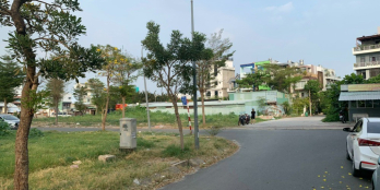 bán gấp lô góc 2 mt 7x18m khu sadaco ven sông phường tân phong Quận 7