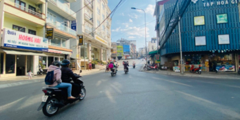 Bán hoặc cho thuê nhà 2 mặt tiền ngay hồ Xuân Hương - Tp.Đà Lạt