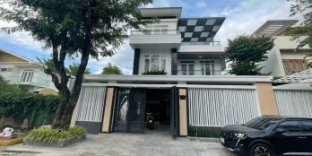 Bán căn biệt thự Vĩnh Điềm Trung gần công viên - Nội thất đầy đủ - Giá tốt