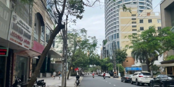 Bán lô góc 3 mặt tiền hẻm Hùng Vương - Nha Trang - Vị trí trung tâm, gần biển