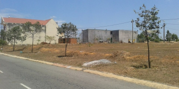 KẸT TIỀN BÁN GẤP 2100m2 ĐẤT SHR-ĐƯỜNG NHỰA 18M -ĐIỆN 3 FA, SÁT CHỢ GIÁ CHỈ 300TR