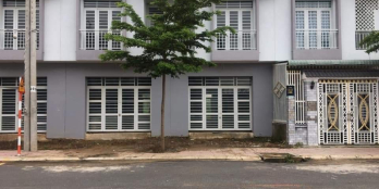 Nhà mới xây kiên cố Ngay chợ Bến Cát, giá 1,5 tỷ (100%)