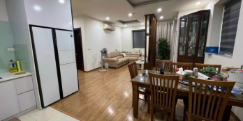 Chính chủ cần bán căn hộ Trung Yên Plaza, số 1 Trung Hoà, S112m2, 2pn 2vs, 4,9tỷ