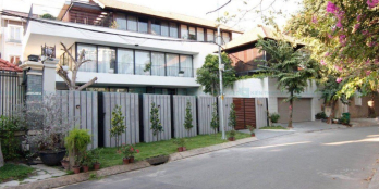 Cho thuê biệt thự mới Thảo Điền, chủ nhà vui vẻ hỗ trợ khách thuê hết mình