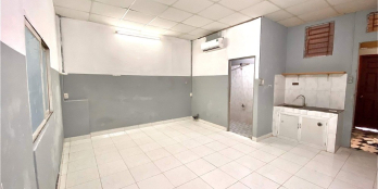 Trống 1 phòng 30m2, chủ yếu sinh viên, có nội thất cơ bản chỉ 4tr3