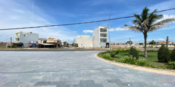 Lô góc 2 Mặt tiền 160m2 đối diện Công Viên bãi Biển Xóm Rế, TP Tuy Hòa, Phú Yên