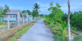 Đất thỏi 5*26 giá 600tr , đất chưa qua đầu tư . Đường xe oto tới đất