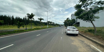 Bán Gấp lô Mặt Tiền Đại lộ Hùng Vương TP Tuy Hòa 42m,Ra Biển 900m Giá chỉ 3,9 tỷ
