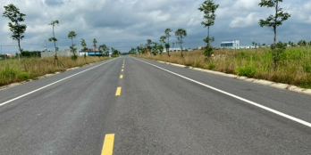 Gia đình cần bán gấp nền mặt tiền đối diện  KCN Vsip