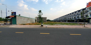 Chỉ 480 triệu tại 5F Apollo sở hửu ngay nền mặt tiền cổng xanh Bình Dương.