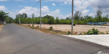 BÁN GẤP 612M2 ĐẤT XÂY DỰNG TỰ DO MẶT TIỀN KHU CÔNG NGHIỆP, NGAY CHỢ. GIÁ 268TR