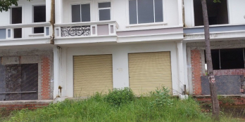 Nhà diện tích 8x20m, mặt tiền đường 45m, 1 trệt, 2 lầu, nhà hoàn thiện,