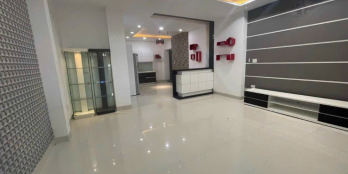 Bán nhà 3 tầng đường Nguyễn Hữu Huân - Khu bàn cờ trung tâm phố - Có 4 phòng ngủ