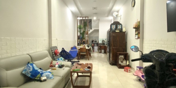 Nguyễn Trãi, Q5; 4 Tầng, 1 Căn ra MT. Sổ vuông, hoàn công đủ.